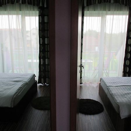 Alpha Apartman Sarvar Exterior photo