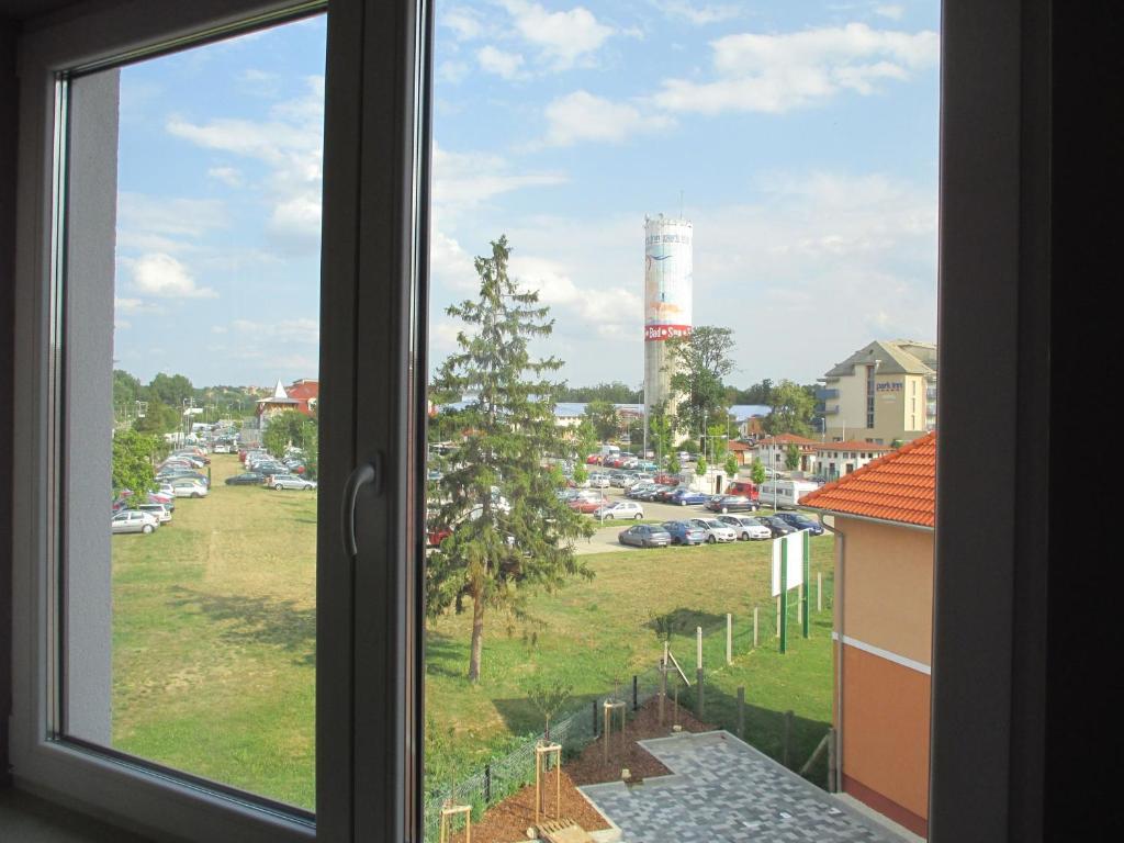 Alpha Apartman Sarvar Exterior photo